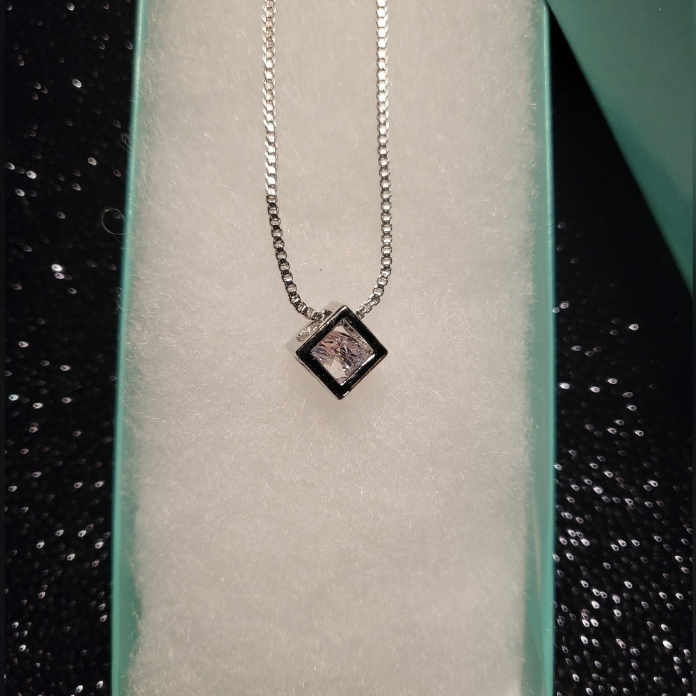 💎Diamond Shaped Rhinestone Necklace